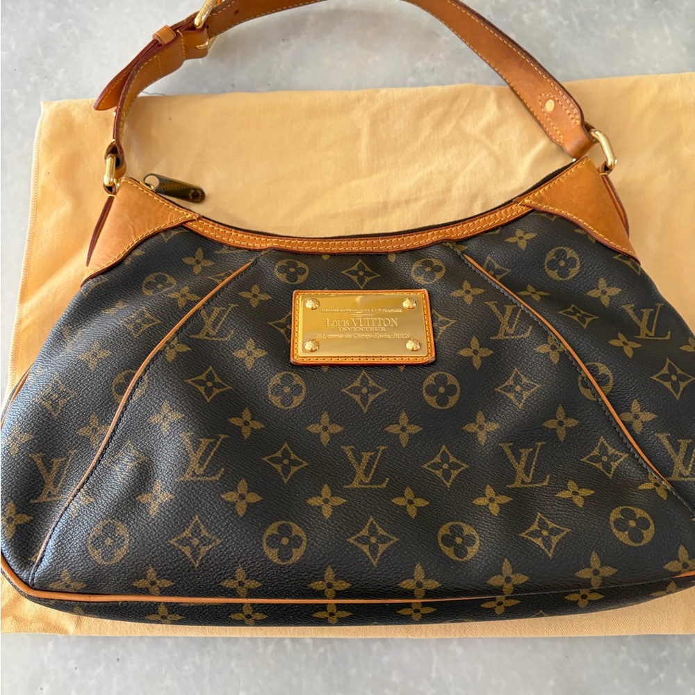 Authentic Louis Vuitton Thames PM Monogram M56384